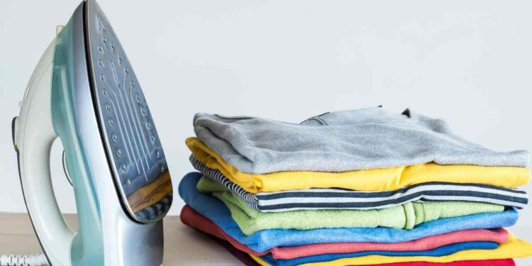 Con questa novità dici addio al ferro da stiro: vestiti piegati alla perfezione