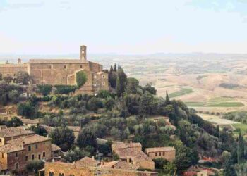Una finestra sul paradiso, l’incredibile terrazza medievale nascosta nella natura, tutti i dettagli