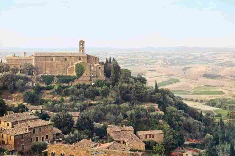 Una finestra sul paradiso, l’incredibile terrazza medievale nascosta nella natura, tutti i dettagli