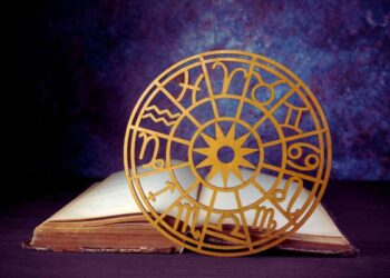 Oroscopo, è il segno di fuoco più fortunato di settembre