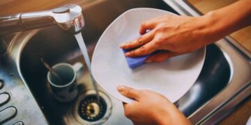 come pulire i piatti