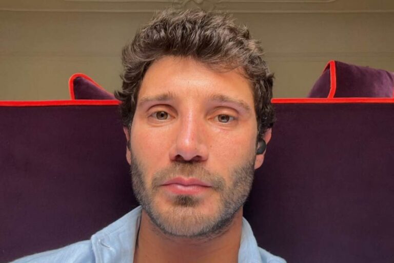 stefano de martino salta show a canale 5