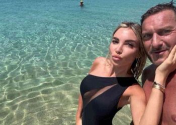 quanto costa il regalo di totti a noemi bocchi