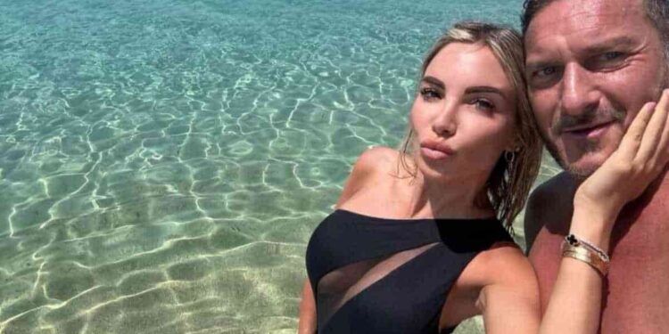 quanto costa il regalo di totti a noemi bocchi