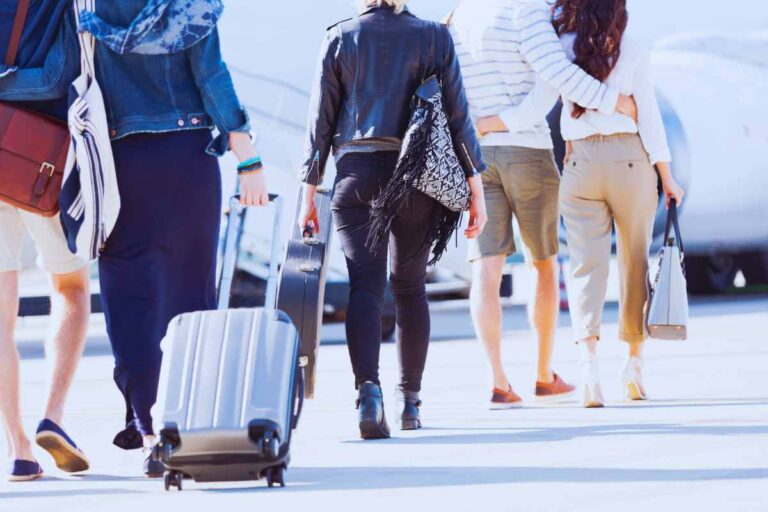 Non indossare mai questi vestiti in aereo