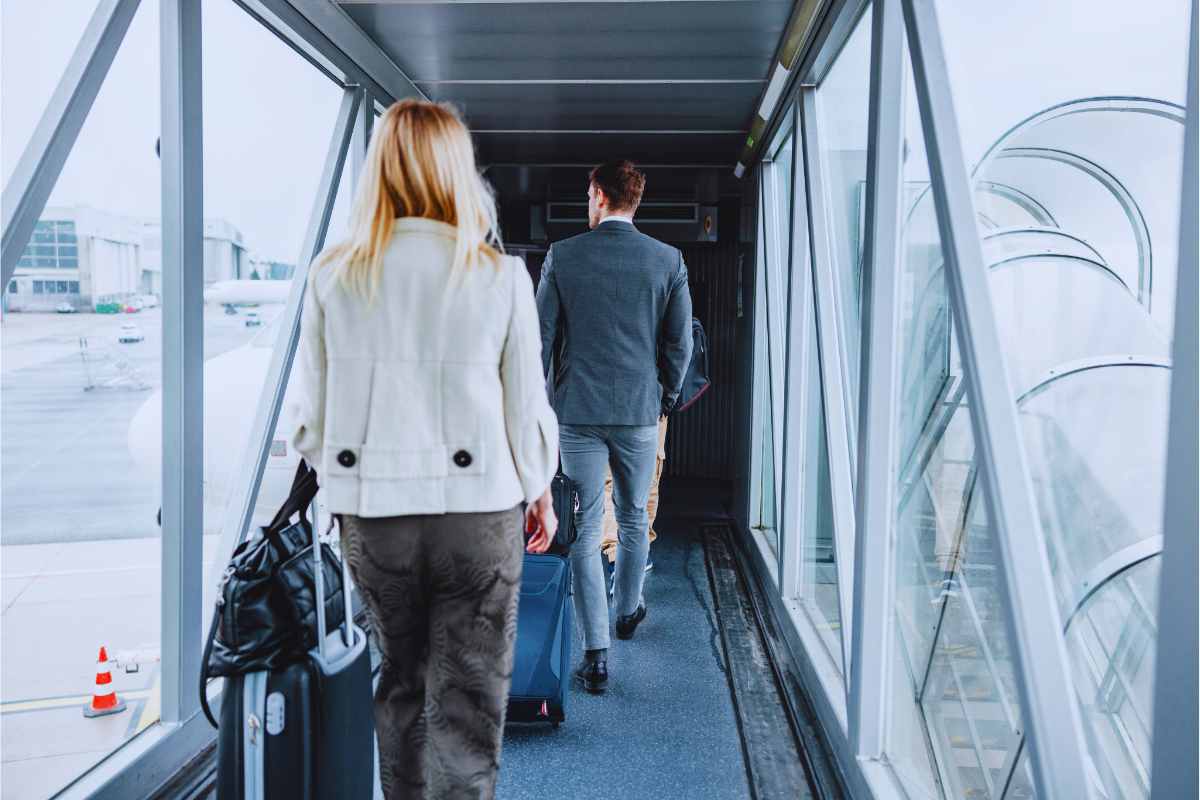 Non indossare mai questi vestiti in aereo