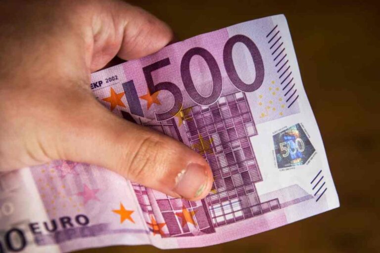 500 euro, cittadini