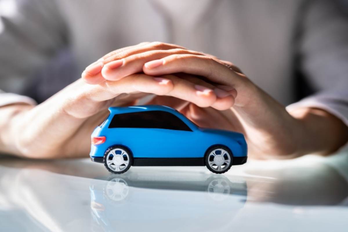Assicurazione auto, dichiarazione dei redditi