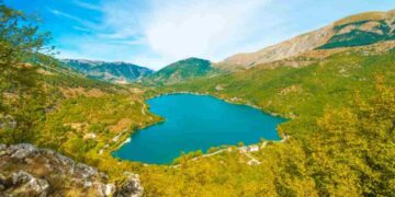 Lago a forma di cuore