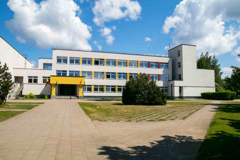 Scuola esterno