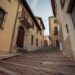 L'Italia che non ti aspetti: 5 itinerari a piedi tra le meraviglie di borghi, tuttin i dettagli