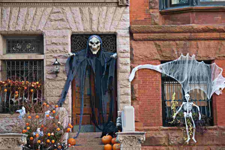 Halloween in viaggio, la nuova tendenza del 2025: la destinazione gotica
