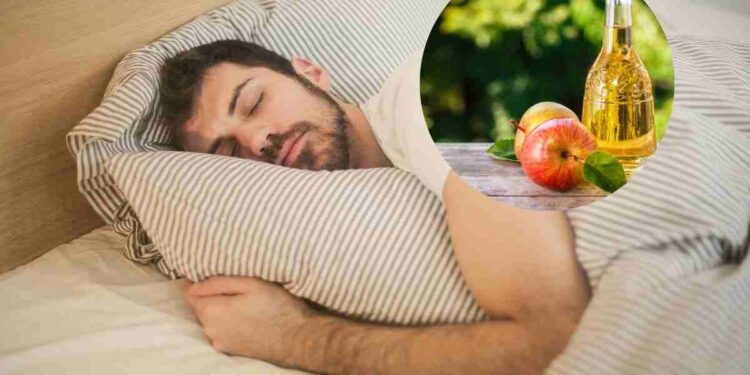 metti un bicchere di aceto vicino al letto: ecco cosa succede