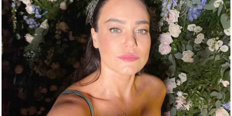 romina carrisi e la foto privata del compagno e del figlio