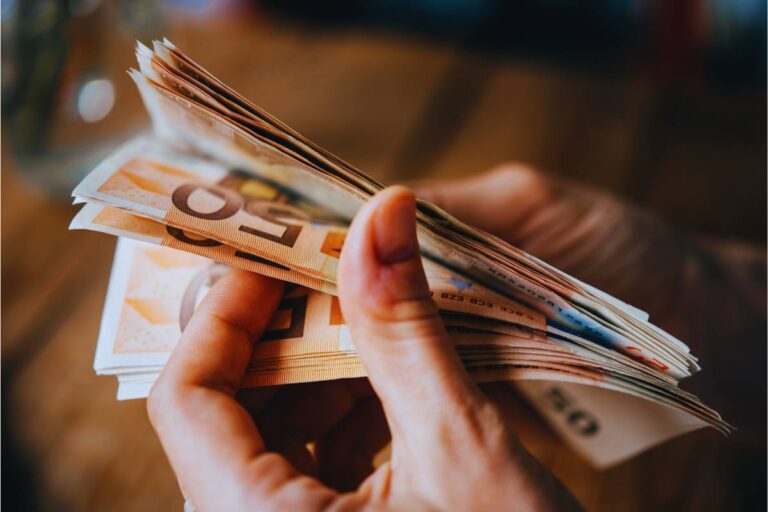 Tutti i metodi legali per nascondere i soldi in banca