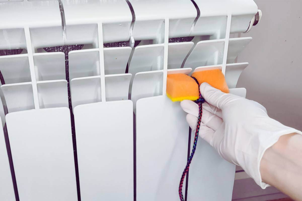 Termosifoni, non immagini quanto è semplice farli tornare bianchi e lucidi