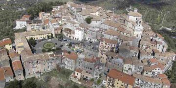 Con una popolazione di circa 7.000 abitanti, questo comune della Città Metropolitana di Roma non ha radici antichissime come molti altri borghi italiani,