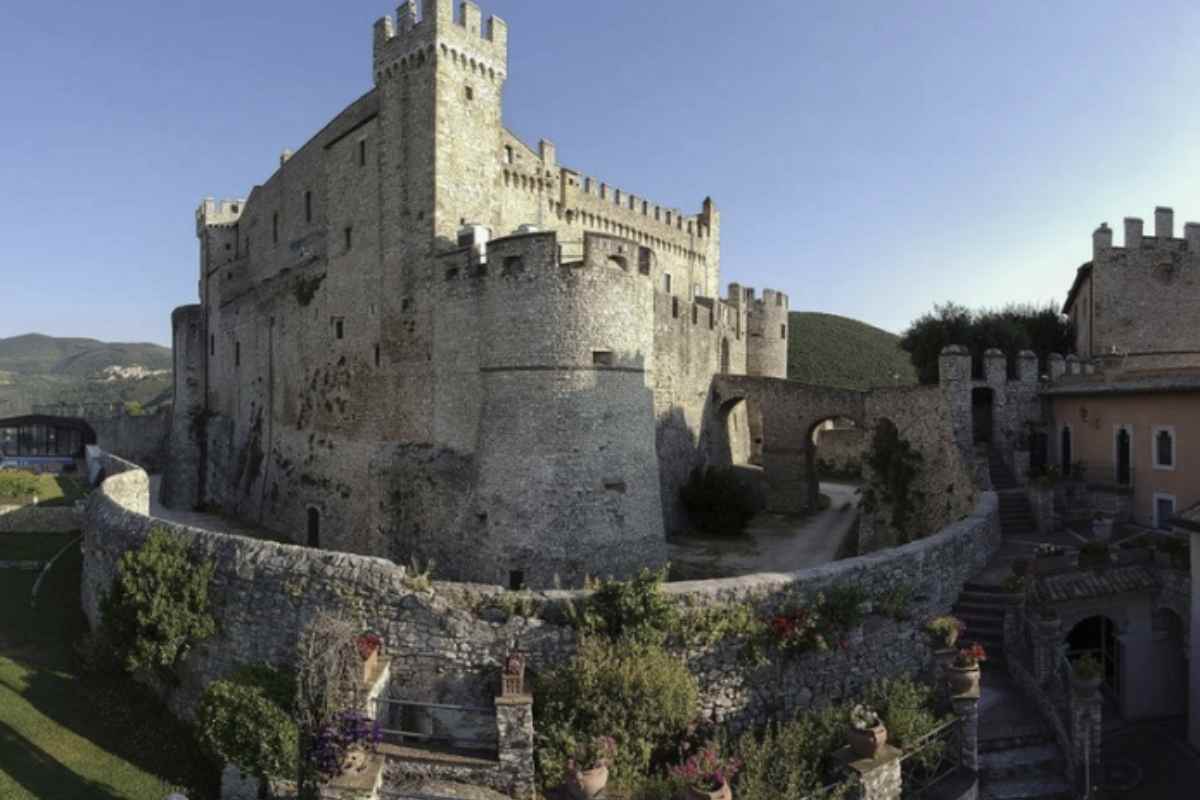 Uno degli eventi più importanti e suggestivi di Castel Madama è il Palio “Madama Margarita”, una rievocazione storica