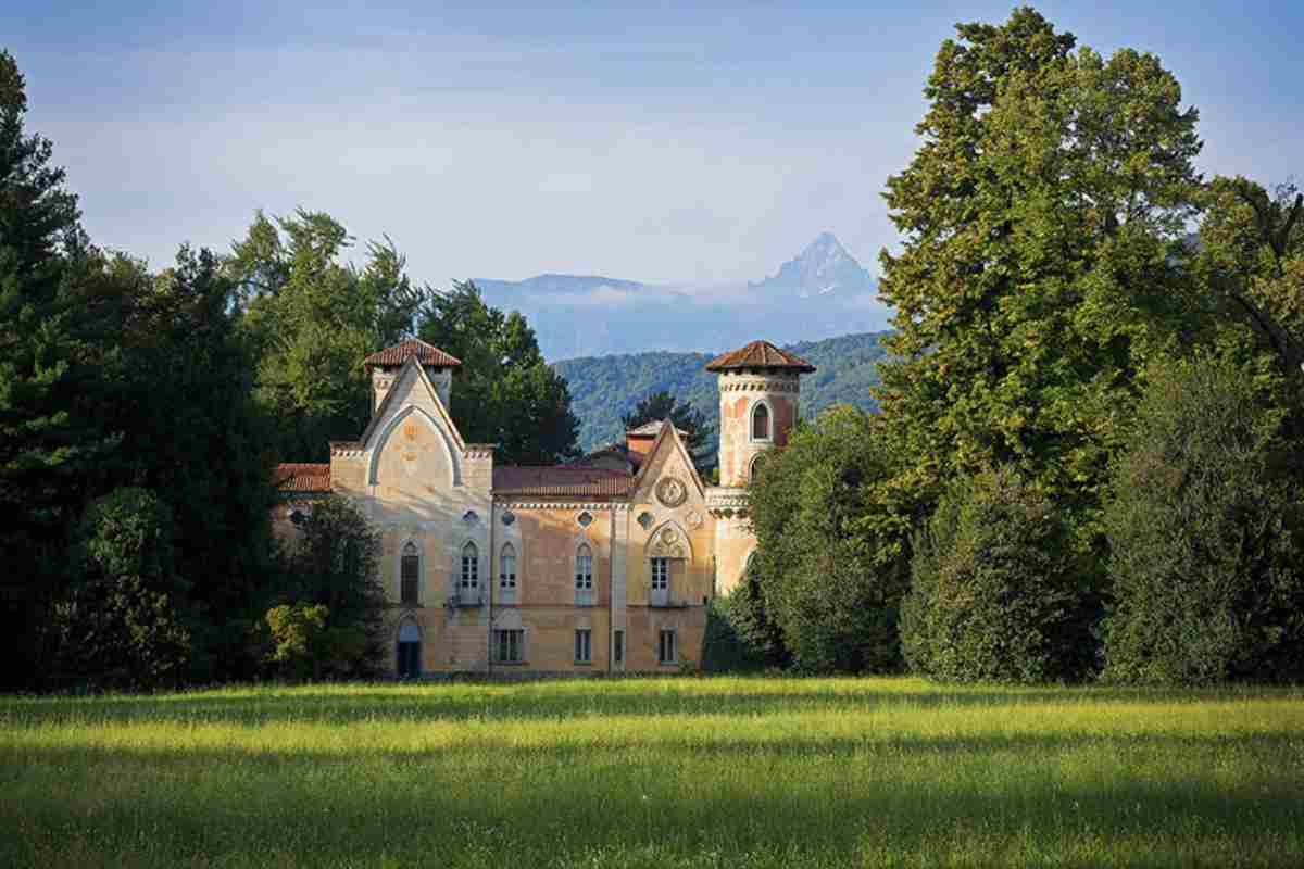 Durante la stagione autunnale, il parco si trasforma in un caleidoscopio di colori, passando dal giallo al rame, dal rosso scuro all’ocra.