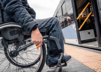 Mezzi pubblici e persone con disabilità, nuove regole in arrivo