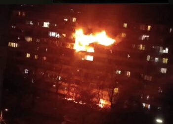 Guerra Russia-Ucraina, Mosca colpisce nel quartiere Svyatoshynskyi di Kiev