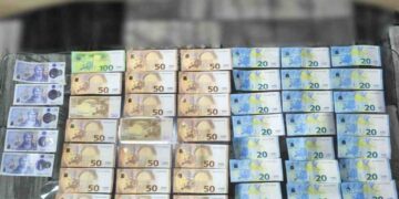 Roma 21 fermati per prostituzione e riciclaggio