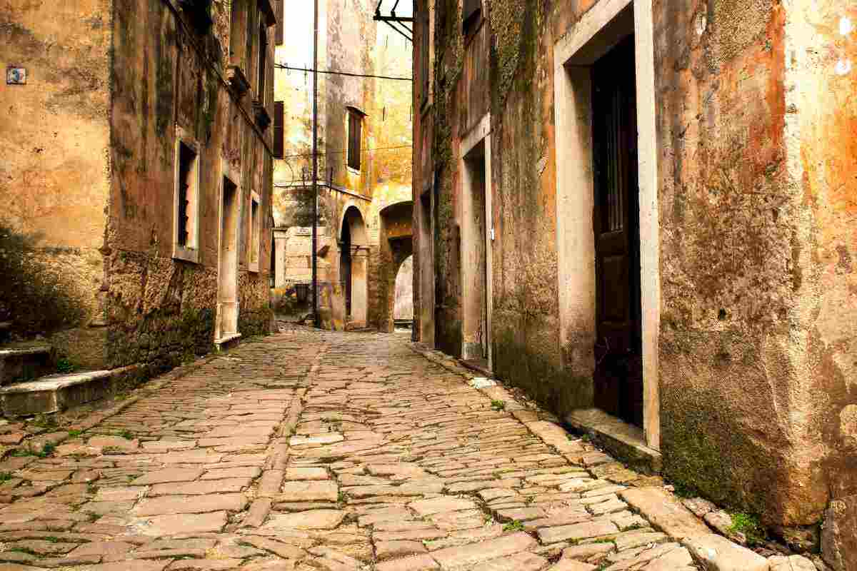 Il Borgo Italiano sospeso tra cielo e terra: un luogo magico, tutti i dettagli