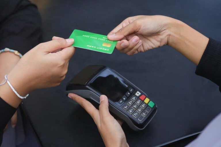 rischio pagare carta credito