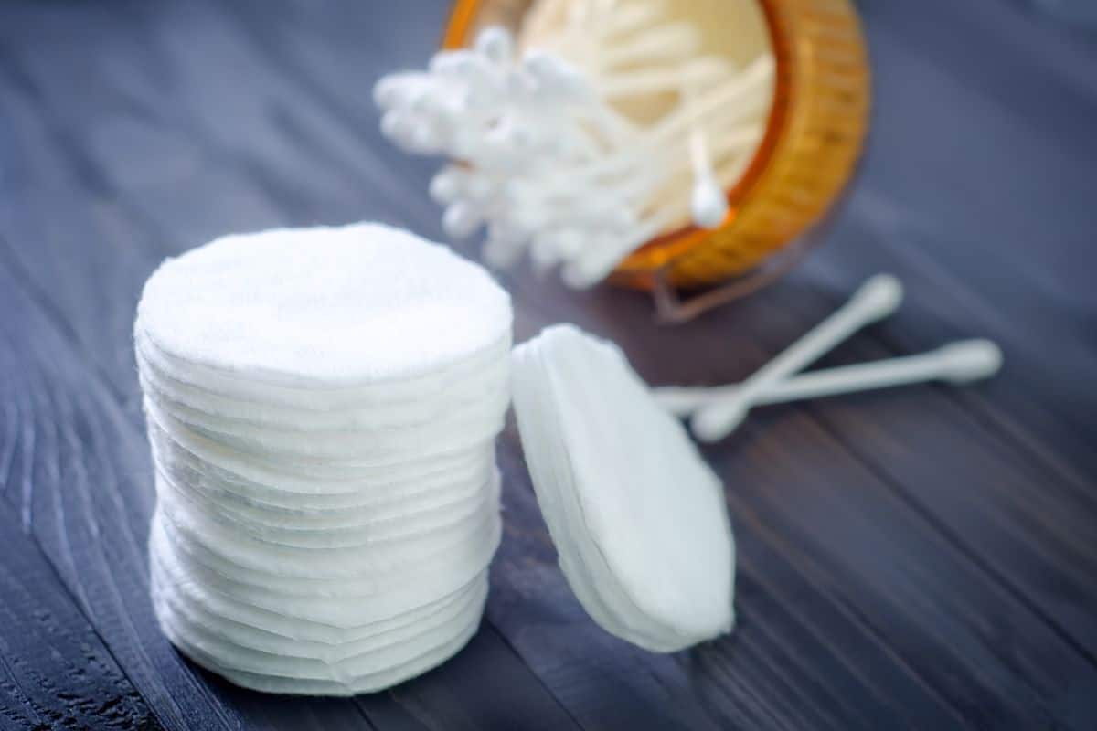 trucco del disco di cotone nell'aspirapolvere