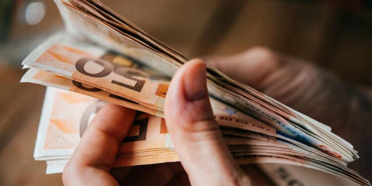 Arriva il Reddito di Base, ma solo in questa regione