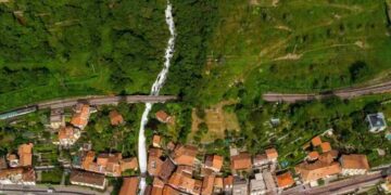 il fiume che sembra latte: scopri il fiumelatte a varenna
