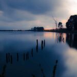 A un passo da Roma, il lago vulcanico segreto che sembra un paradiso perduto, tutti i dettagli