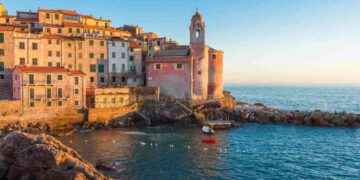 Il borgo sul mare che batte le mete turistiche più famose, tutti i dettagli