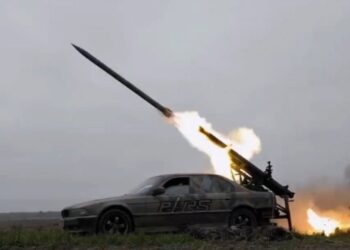 Bmw trasformata in lanciarazzi