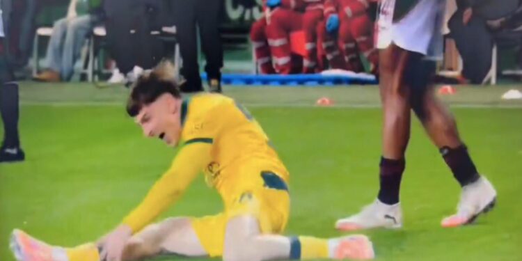 Saelemaekers giocatore del Milan deriso sui social per una reazione esagerata dopo un contrasto con un giocatore del Torino