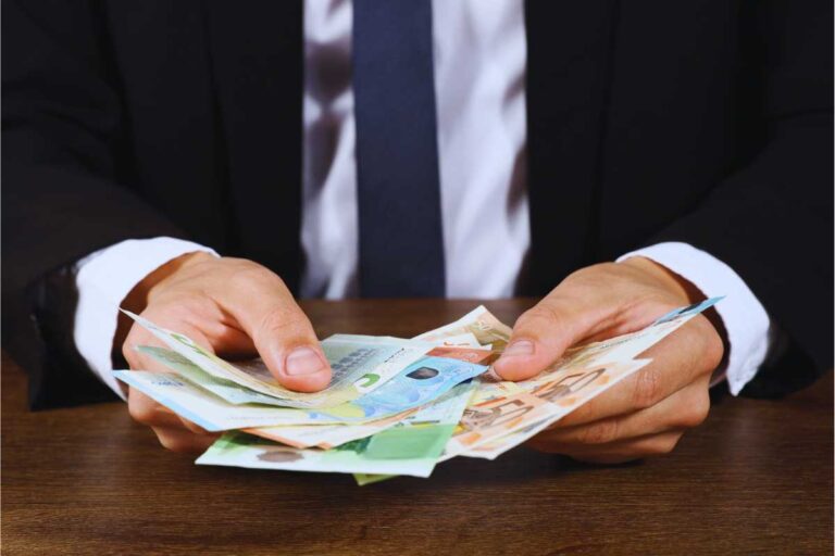 Busta paga, gli errori invisibili che ti fanno perdere soldi