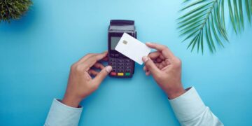 La cattiva abitudine con la carta di credito che ti costa migliaia di euro