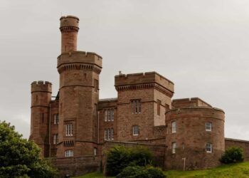 castello da fiaba in valle d'aosta