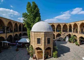 Una perla nascosta del sud Italia, la "città delle 100 chiese" è un gioiello