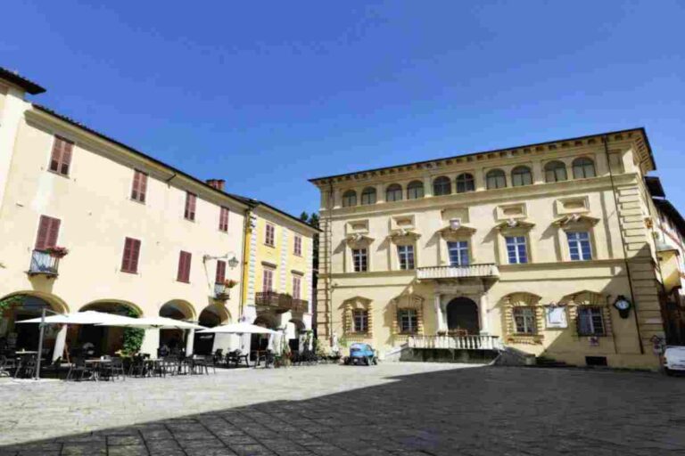 Questo antico quartiere medievale, situato nel cuore del Piemonte, si distingue per la sua perfetta fusione tra storia, natura e panorami mozzafiato