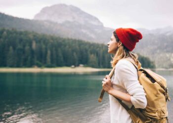 Zero turismo d'assalto, paesaggi incontaminati e tradizioni millenarie.