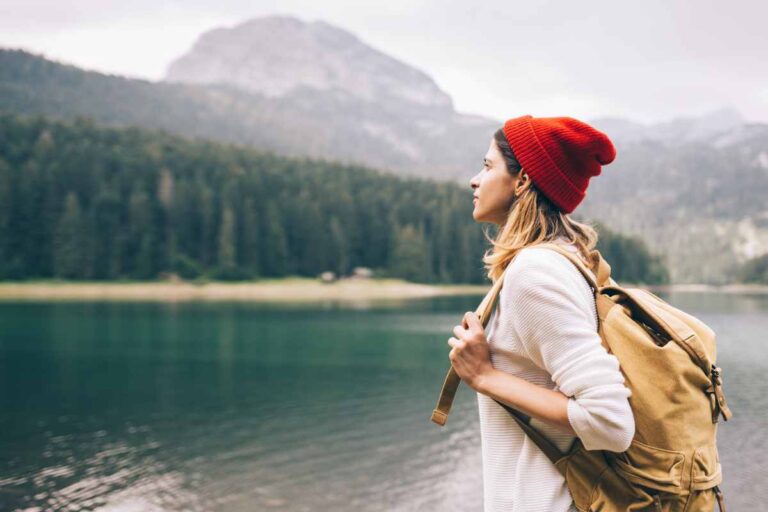 Zero turismo d'assalto, paesaggi incontaminati e tradizioni millenarie.