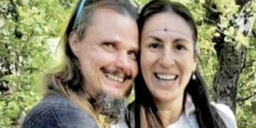 Ma tra tutte le voci, quella di Roy De Vita si distingue per la sua ferma critica alla psicologa che ha preso pubblicamente posizione contro la famiglia