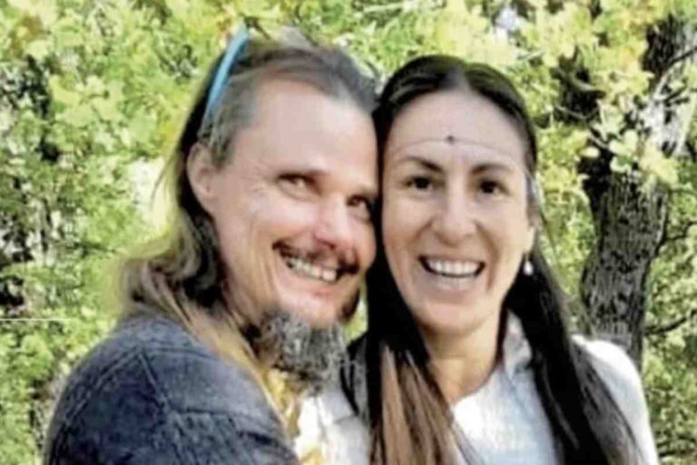 Ma tra tutte le voci, quella di Roy De Vita si distingue per la sua ferma critica alla psicologa che ha preso pubblicamente posizione contro la famiglia