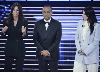 Giorgia Cardinaletti, affiancata da Carlo Conti e Laura Pausini, ha lanciato un appello forte e chiaro contro la guerra