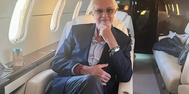 Flavio Briatore sul suo jet privato
