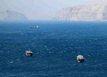 stretto di hormuz crisi