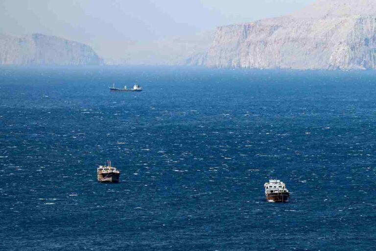 stretto di hormuz crisi