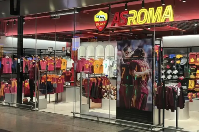 Dipendenti Trigoria all'As Roma Store