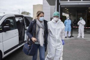 Medico di Medici Senza Frontiere rientra dal Congo dopo un contatto con l’Ebola: quarantena allo Spallanzani